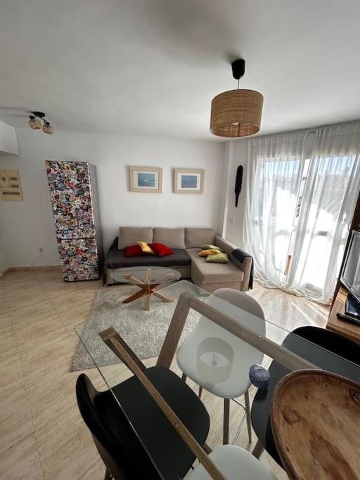 Bonito Y Comodo Apartamento เบนัลมาเดนา ภายนอก รูปภาพ